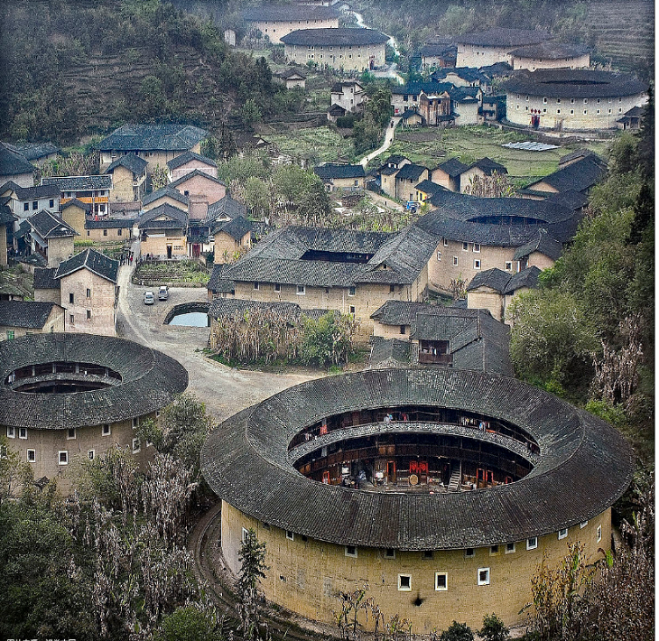 天朗資訊之福建土樓屋頂